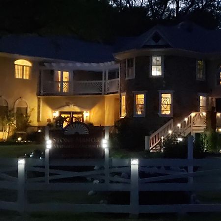 Stone Manor Boutique Inn Britain Bagian luar foto