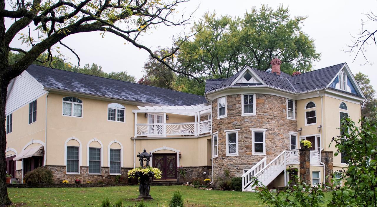Stone Manor Boutique Inn Britain Bagian luar foto